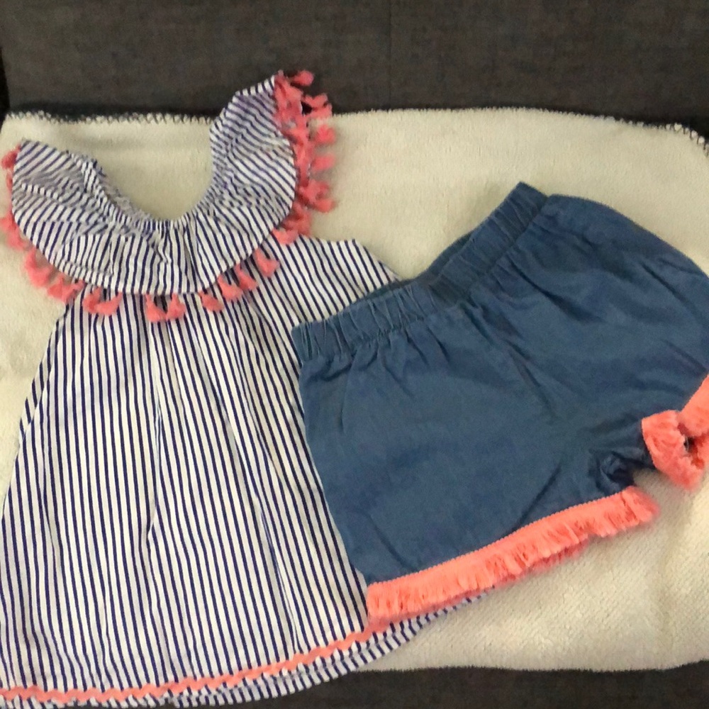 Girls top with matching shorts